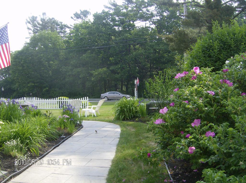Holiday Guest House Bed & Breakfast Wells Exterior photo